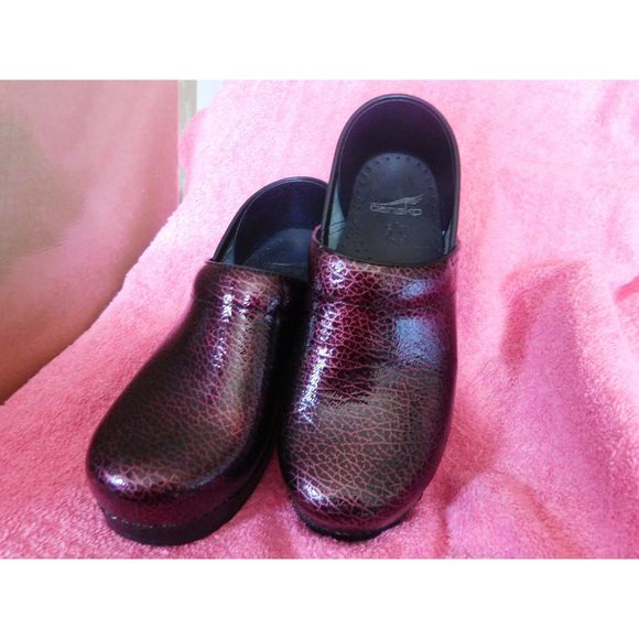 Dansko size 38, 7.5 EUC - Picture 6 of 10